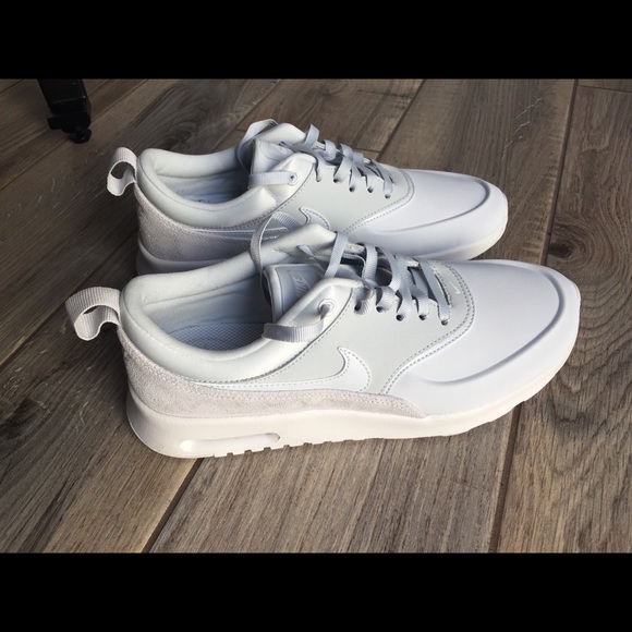 NWB NIKE AIR MAX THEA - Picture 4 of 8